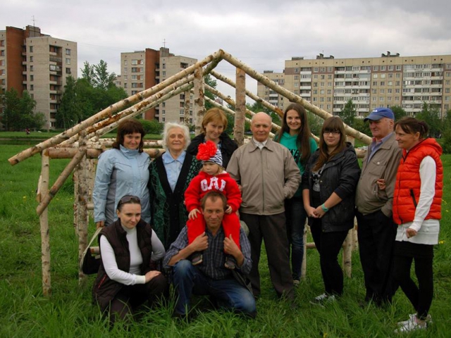 Gareth Kennedy, The Last Wooden House of Kupchino", wooden structure, community procession, video